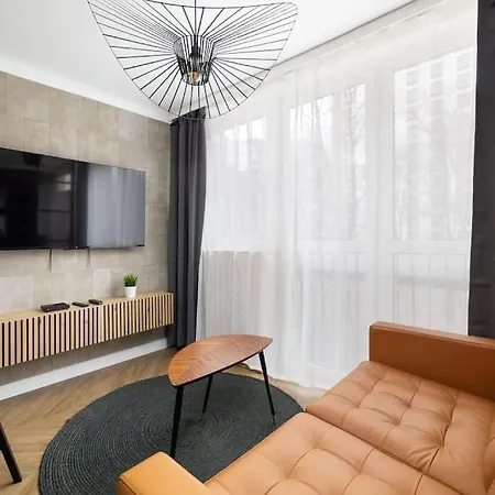 Center Modern By Ecru Wwa63 דירה